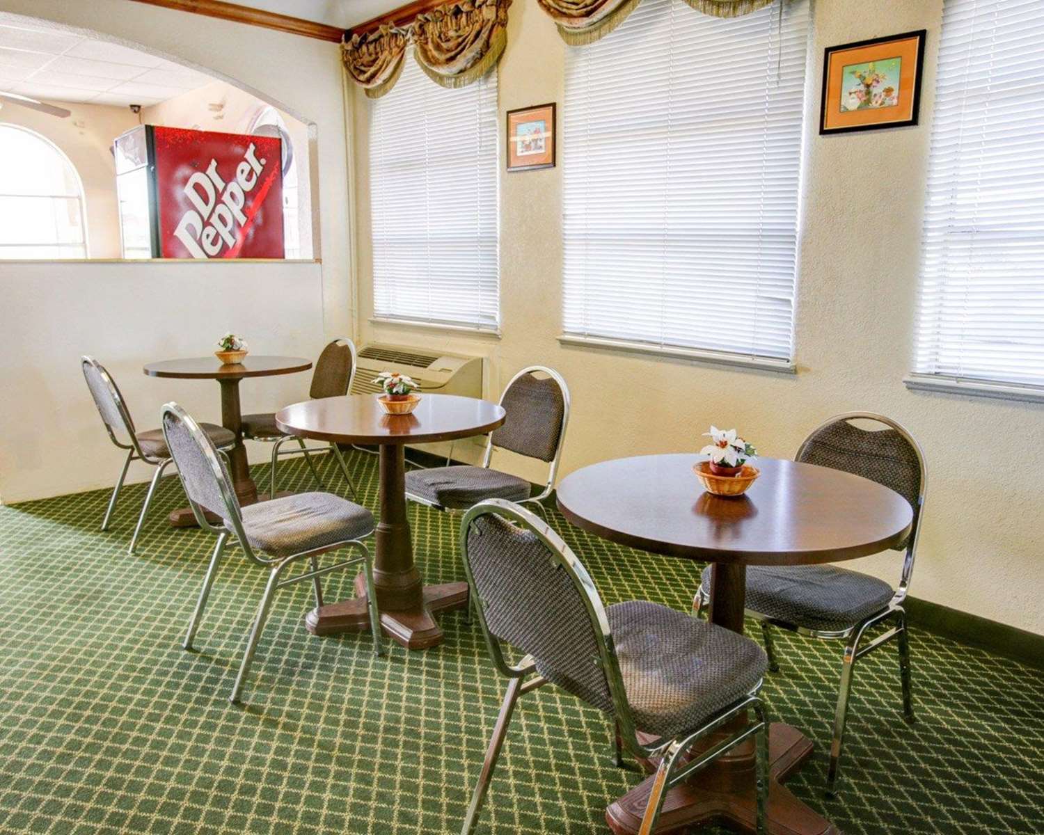 Econo Lodge Temple, TX 23/31