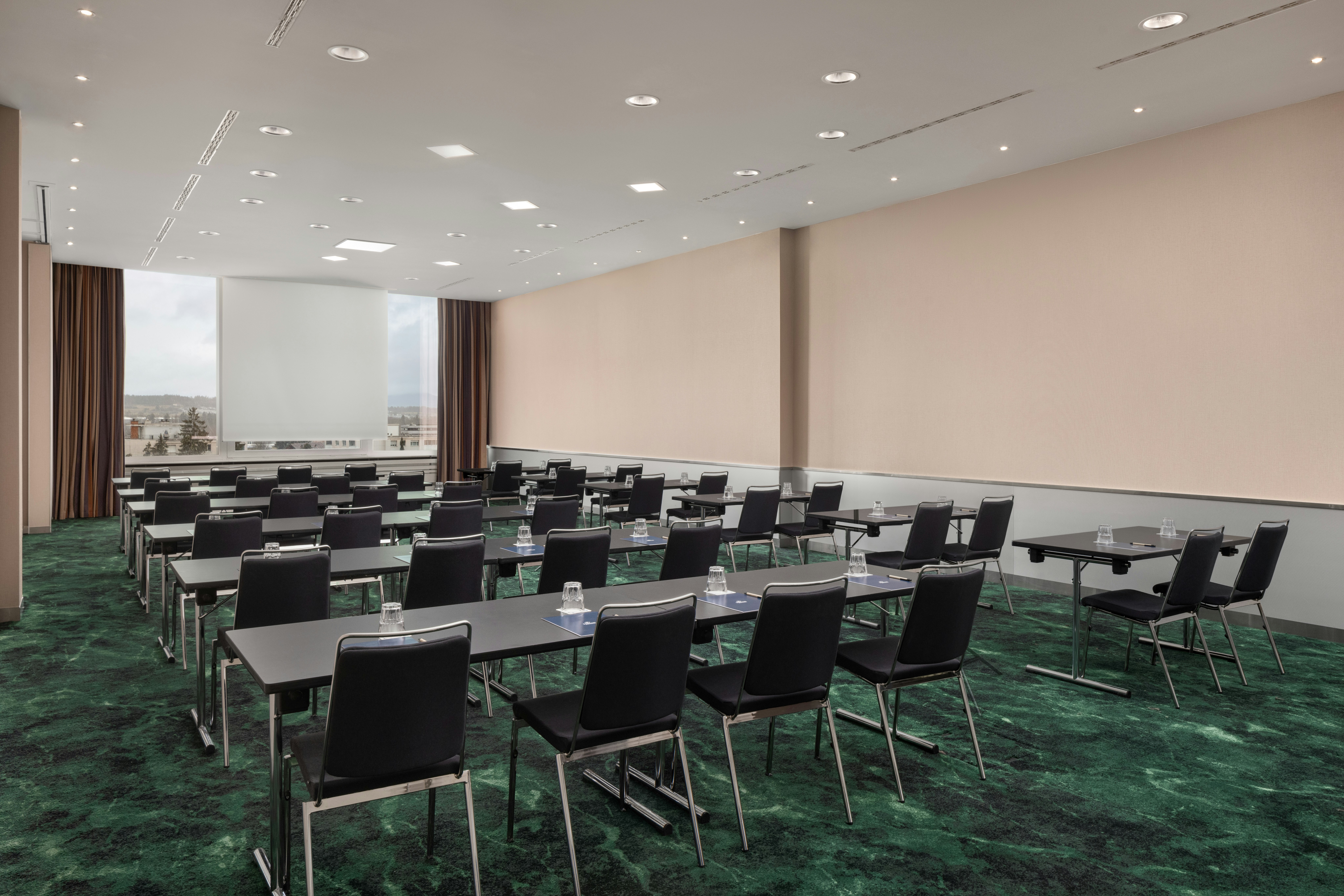 Hilton Zurich Airport 64/78
