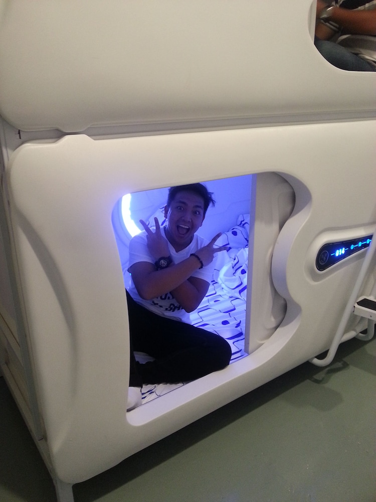 Space Capsule Hotel 16/32