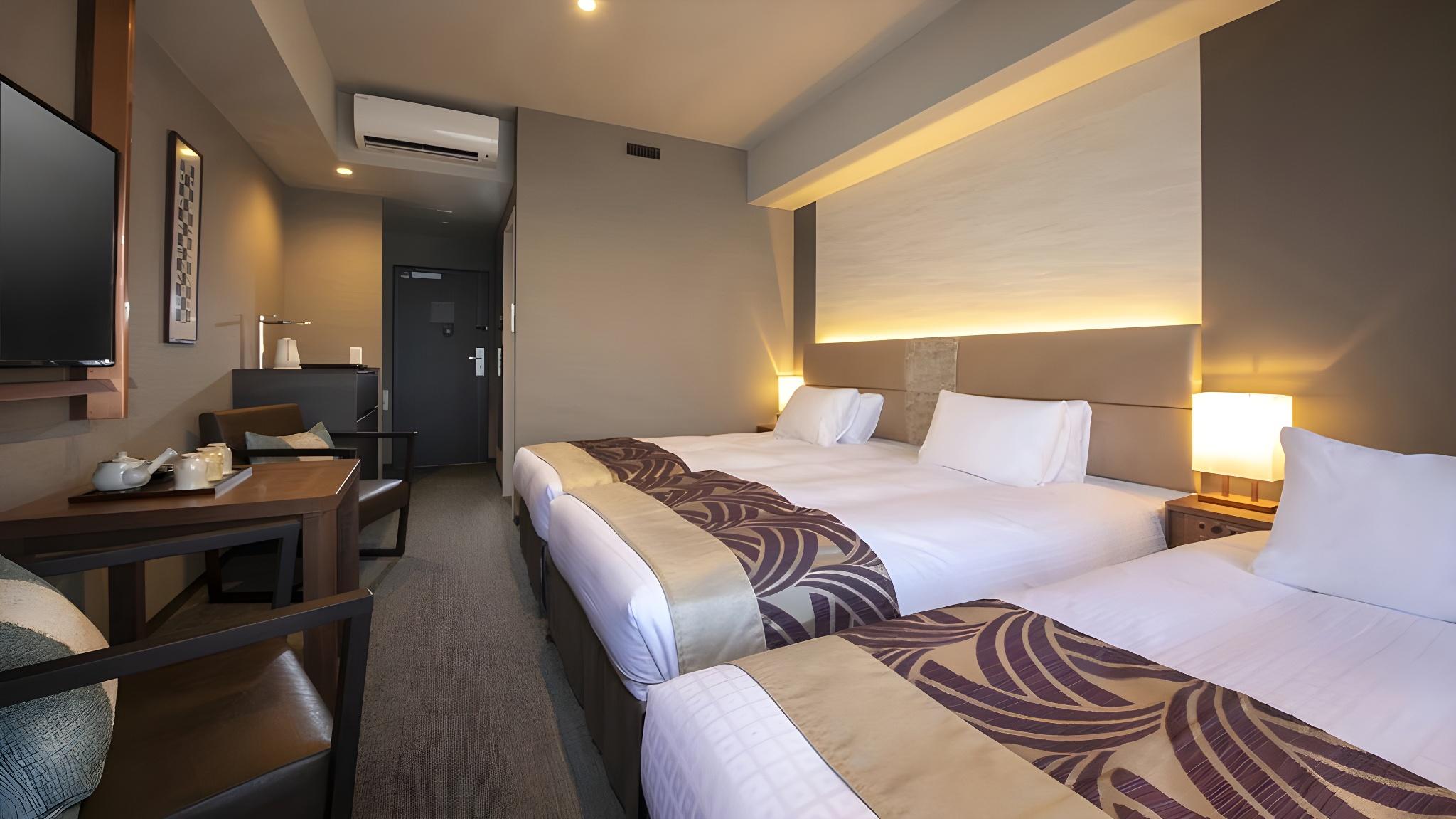 DELUXE, TWIN BEDS