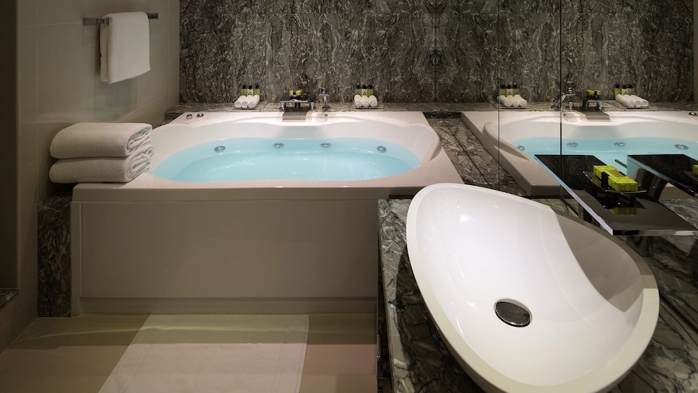 InterContinental Bahrain by IHG 63/77