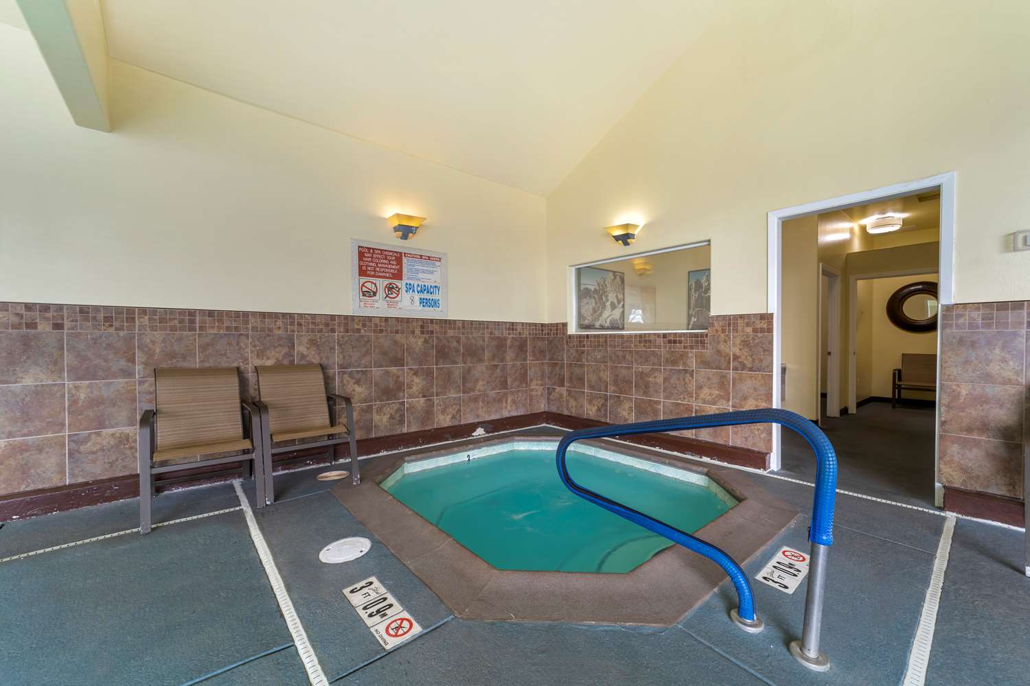 Best Western Plus Northwoods Inn 49/80