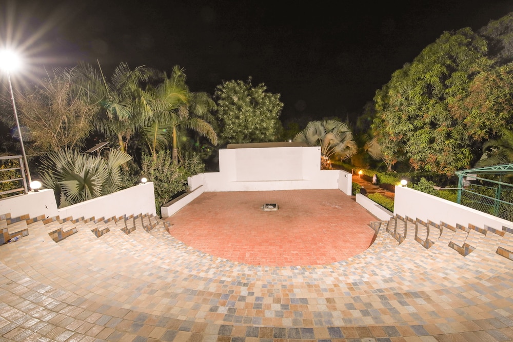 SAAVAJ RESORT 27/36