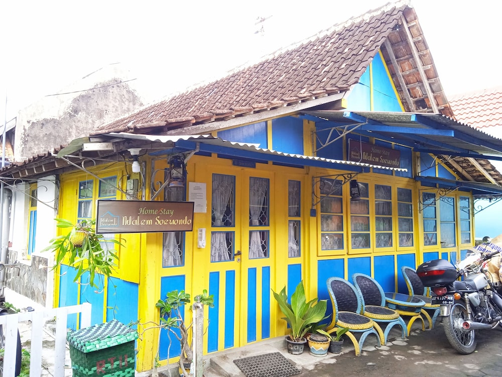 Homestay Ndalem Soewondo by ZUZU 1/22