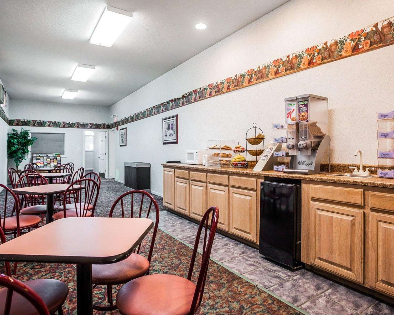 Econo Lodge Jefferson City 29/41