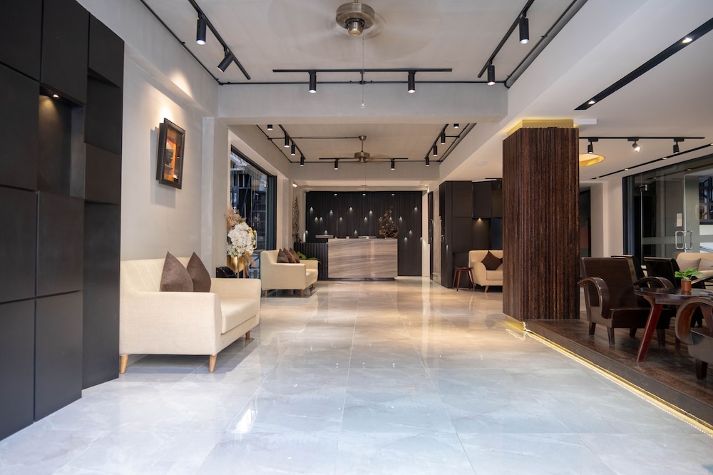 KING GRAND BOUTIQUE HOTEL 7/73