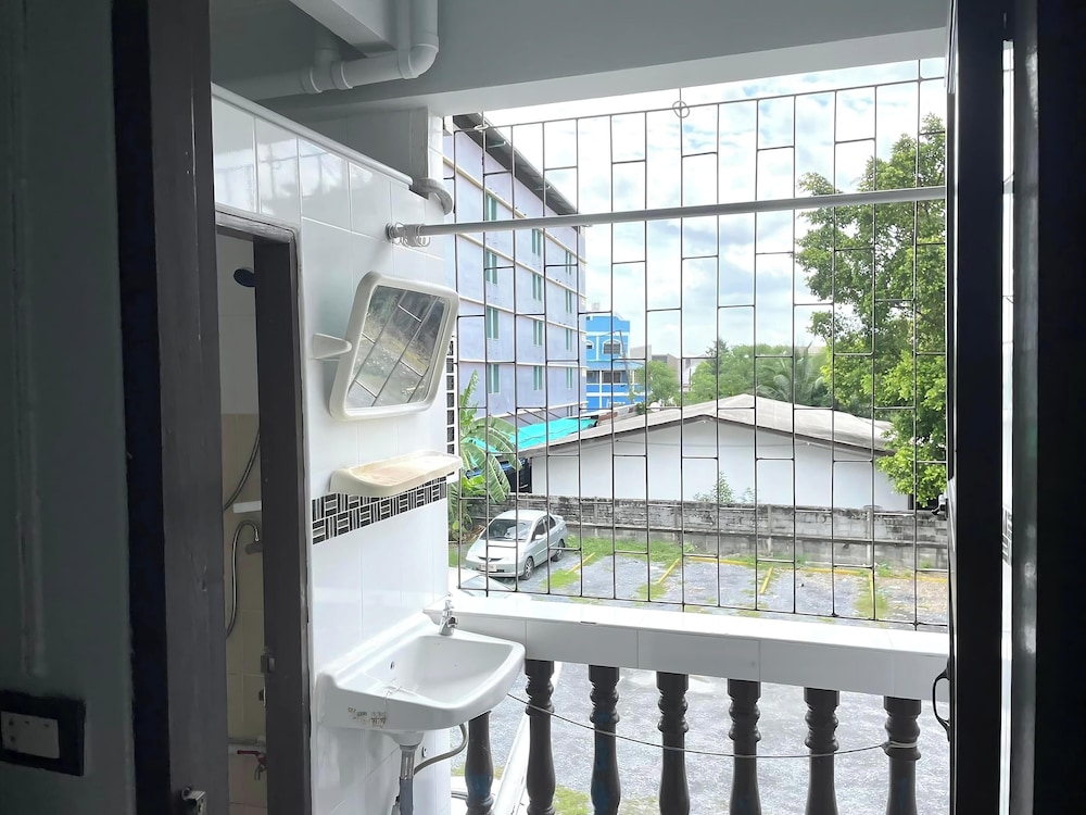 Ze Residence Ram Intra 23/25