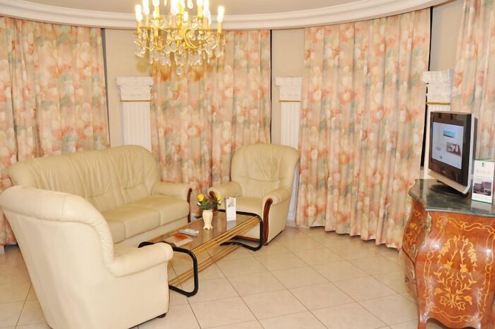 Vallee Des Princes Hotel 25/47