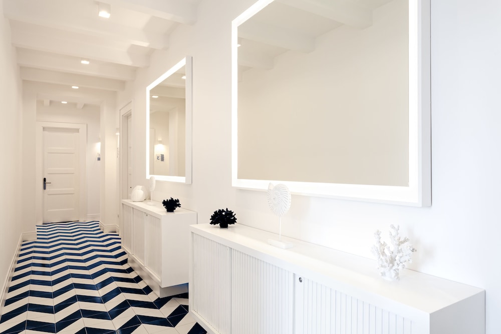 Maison Blu - Intimate Guest House 2/27