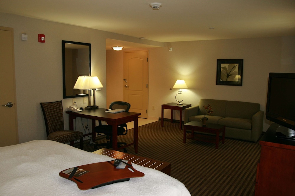 Hampton Inn Visalia 32/47
