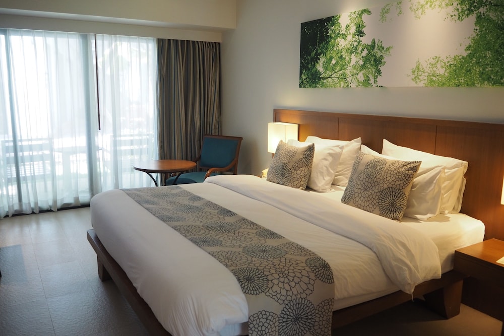 Woodlands Hotel And Resort 18/65