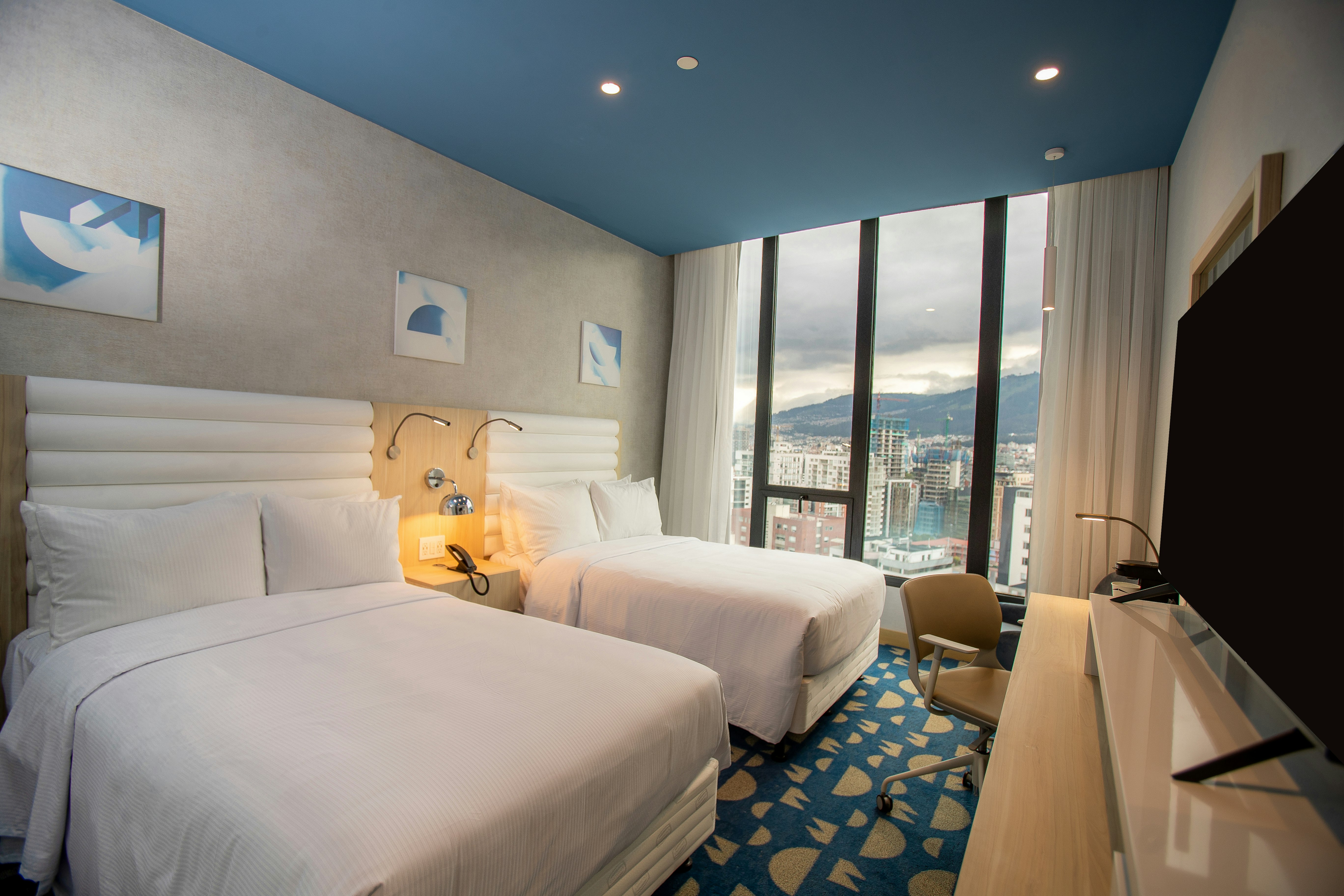 ROOM, 2 DOUBLE BEDS