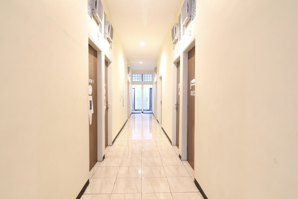 Mador Malang Dorm Hostel 18/32