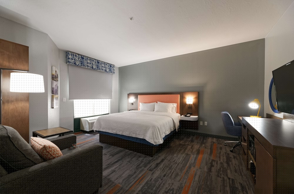 Hampton Inn & Suites Goodyear 20/69