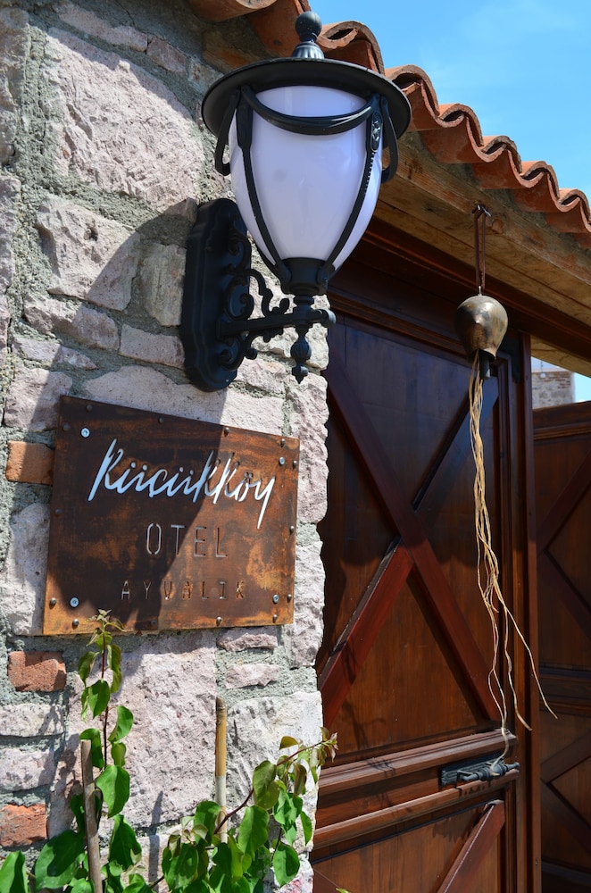 Kucukkoy Hotel 47/50