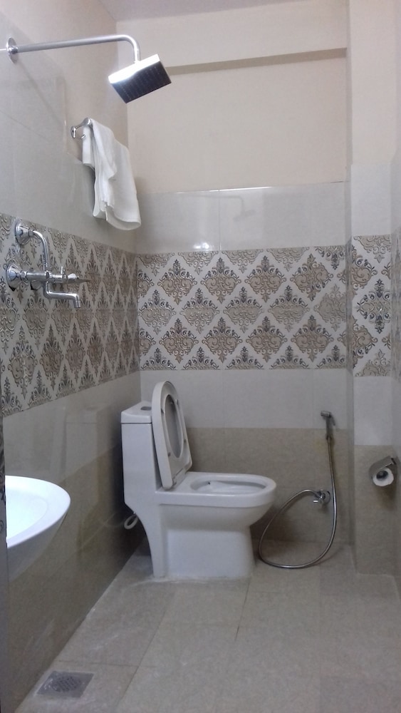 Rambler Hostel Pvt Ltd 21/22