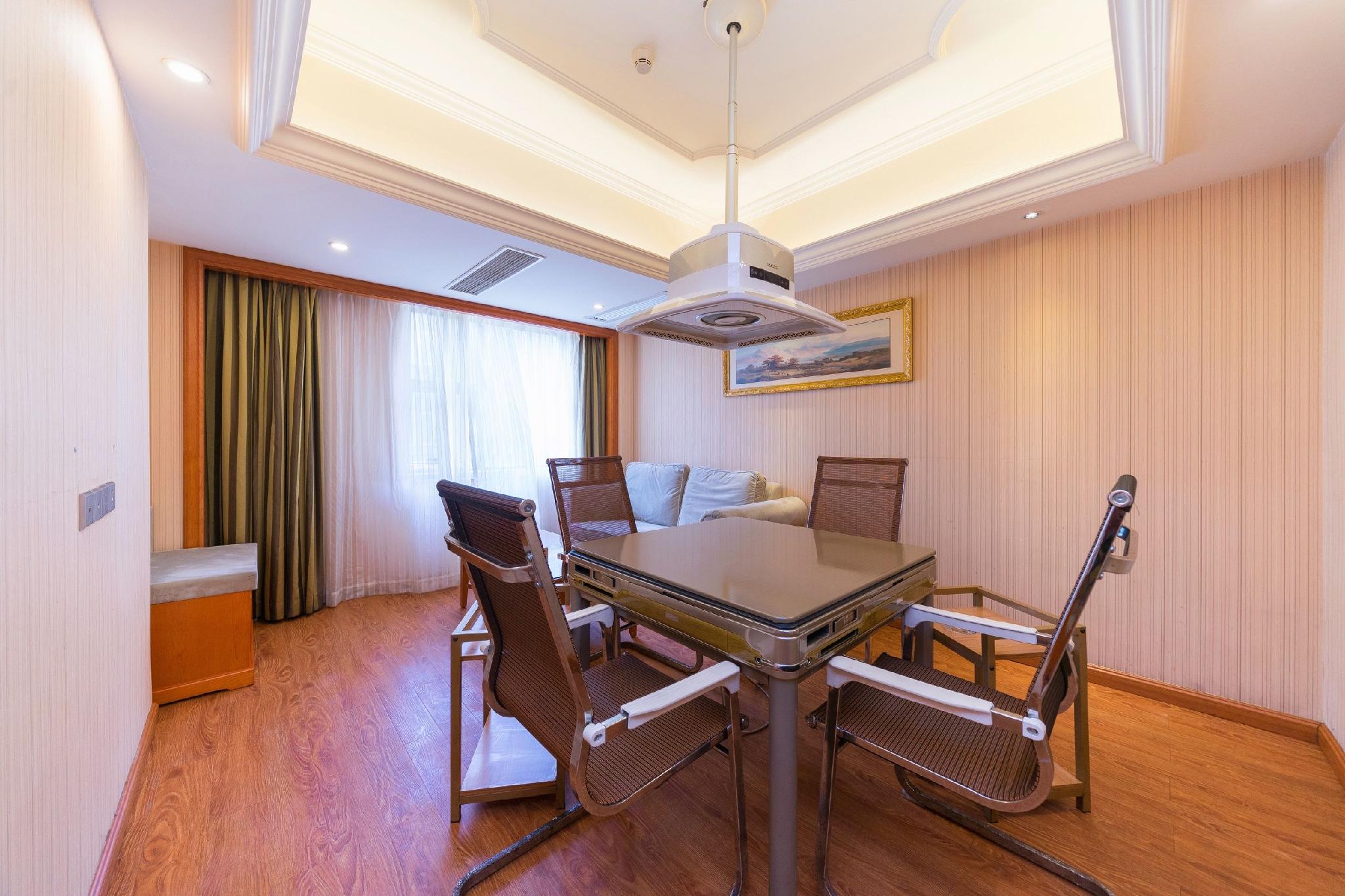 Vienna International Hotel (Shenzhen Bantian Huancheng South Road) 28/35