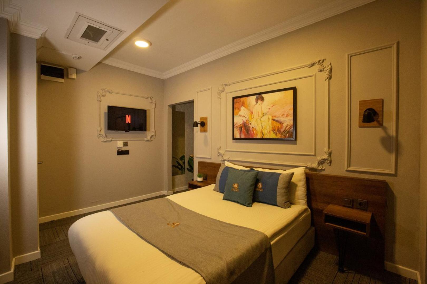 double bond hotel spa