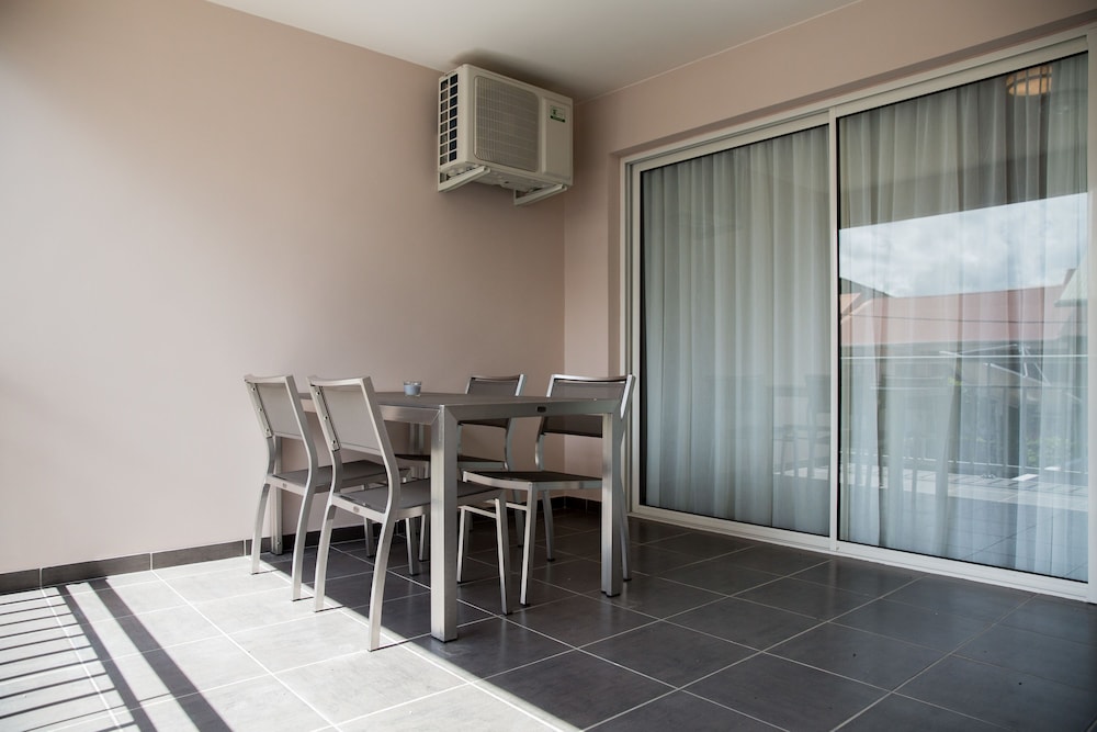 Eclipse Apartment 30/64