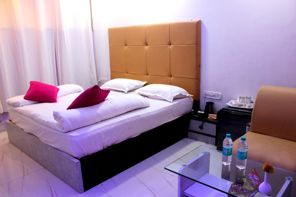Hotel Toppers Corner Mount Abu 15/67
