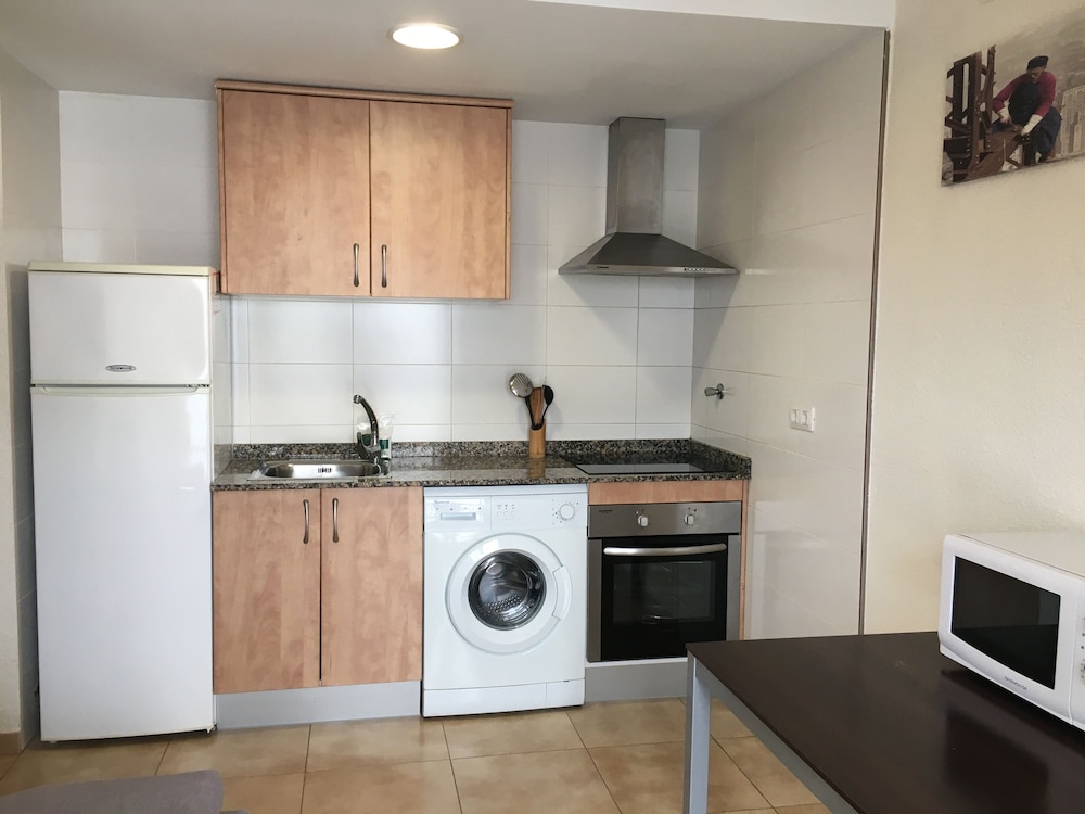 APARTAMENTOS RESIDENCIAL DOÑA CARMEN 3000 8/50