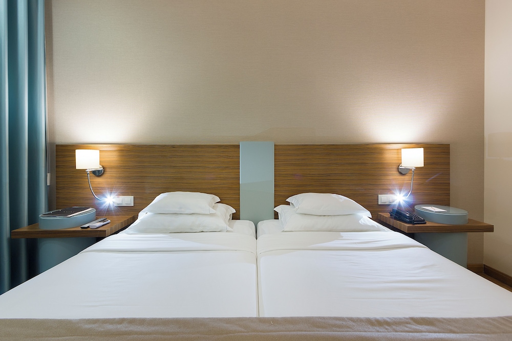 Meira Hotel 6/46