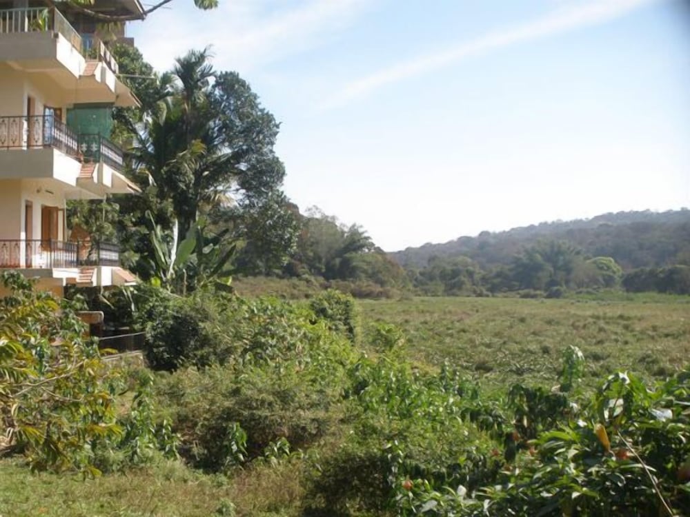 JUNGLE PALACE HOMESTAY 42/46