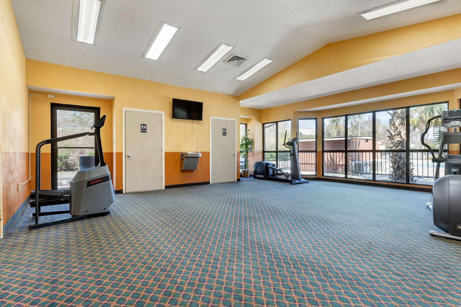 Econo Lodge Florence - Darlington 18/20