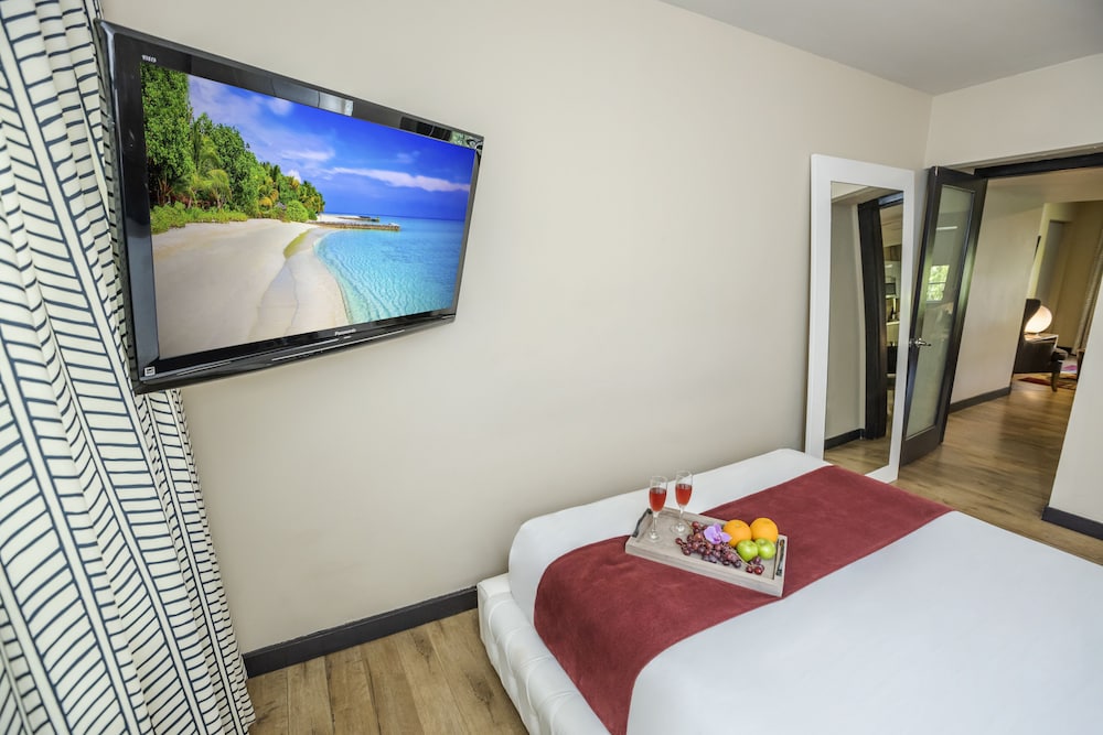 Metropole Suites South Beach 42/77