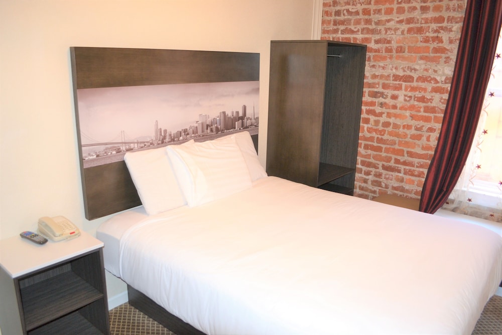 Inn on Folsom 8/36