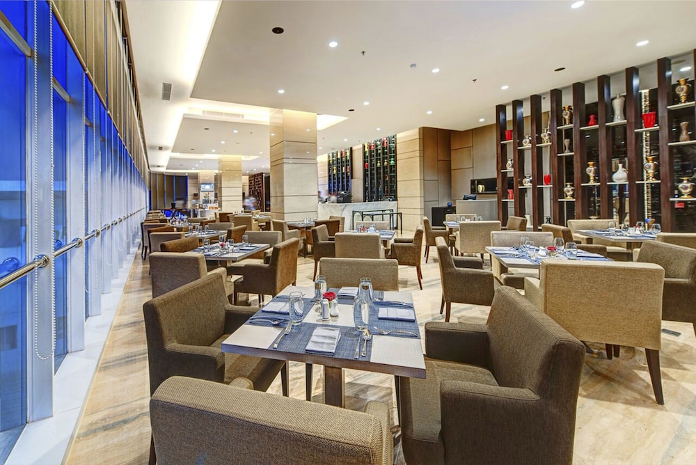 MELIA MAKASSAR 46/73