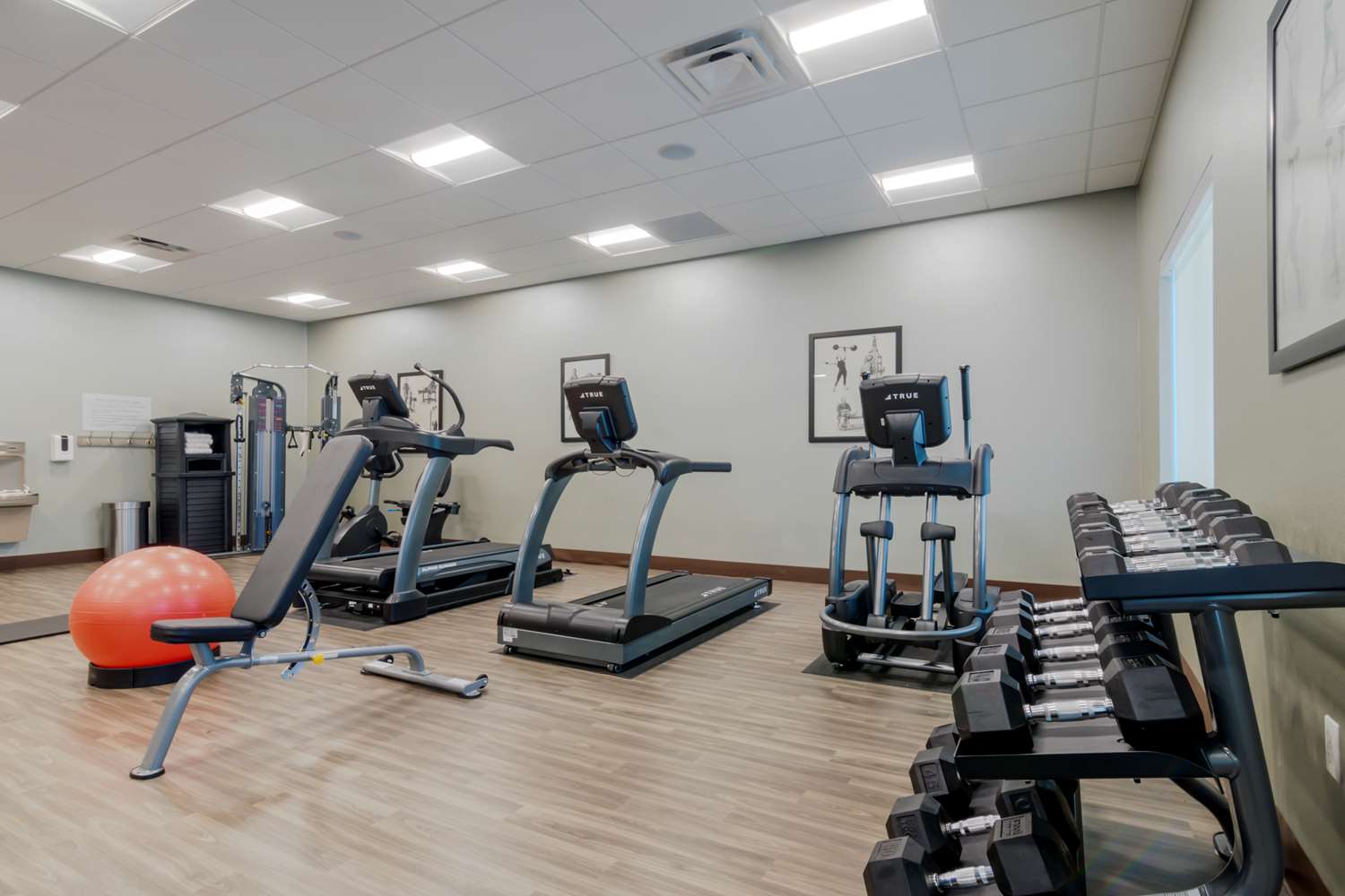 Best Western Plus St Louis Airport Hotelbest Western Plus St Louis Airport Hotel 29/36