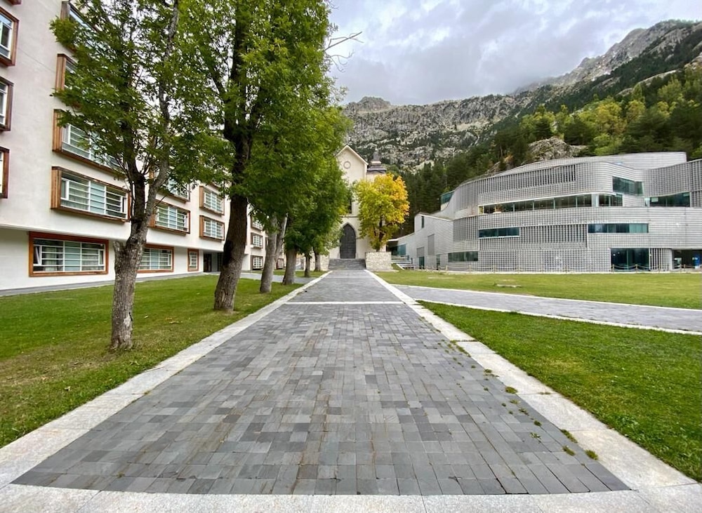 HOTEL BALNEARIO DE PANTICOSA RESORT 37/43