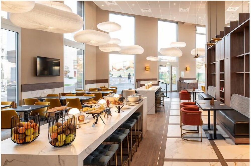 Mercure Acheres St Germain en Laye 39/50