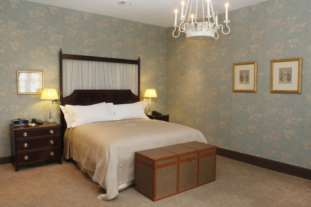 Ellenborough Park Hotel 13/75