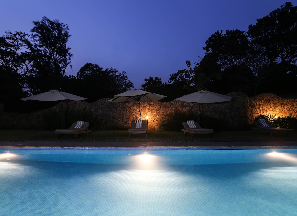 Lake Duluti Lodge 38/43