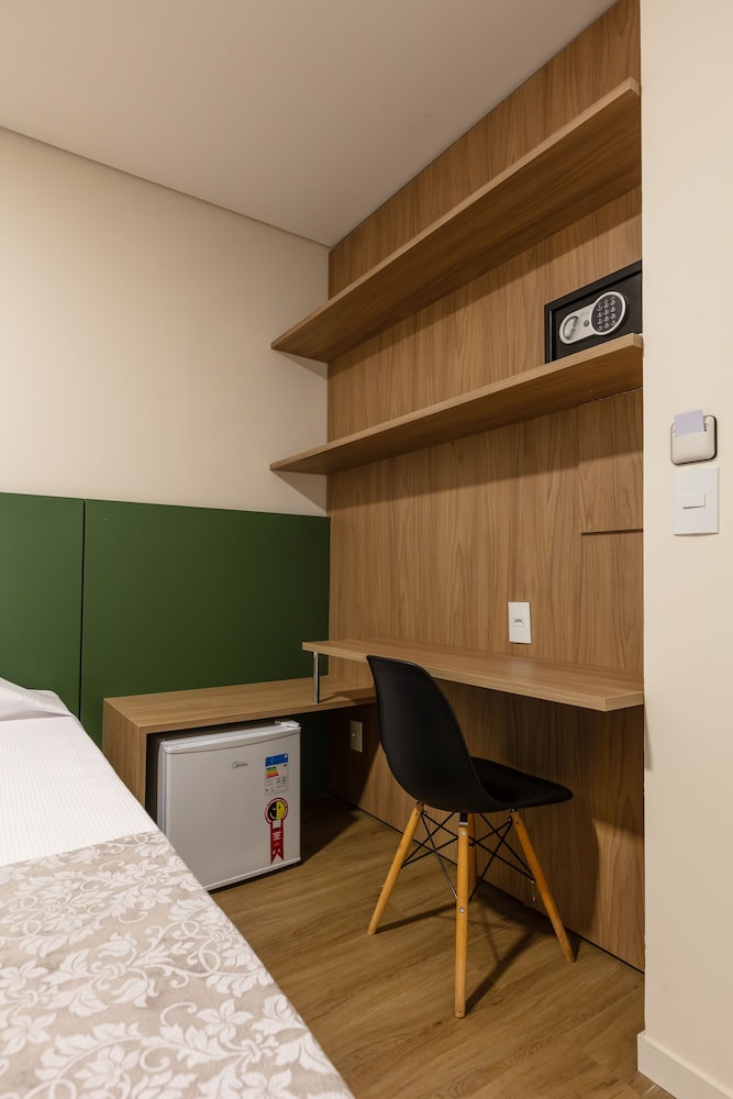 Viale Iguassu Hotel 30/38