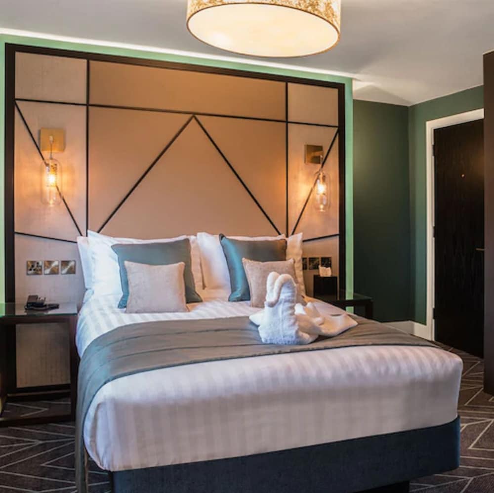 Seven Hotel 32/57
