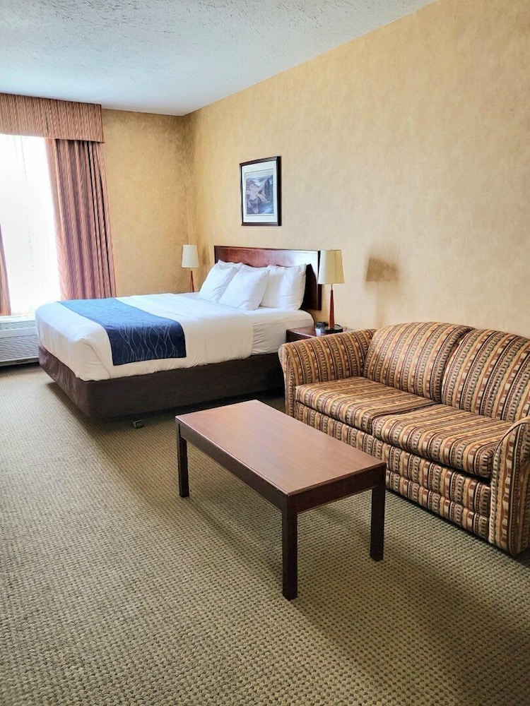 Comfort Inn Sturgeon Falls 16/40