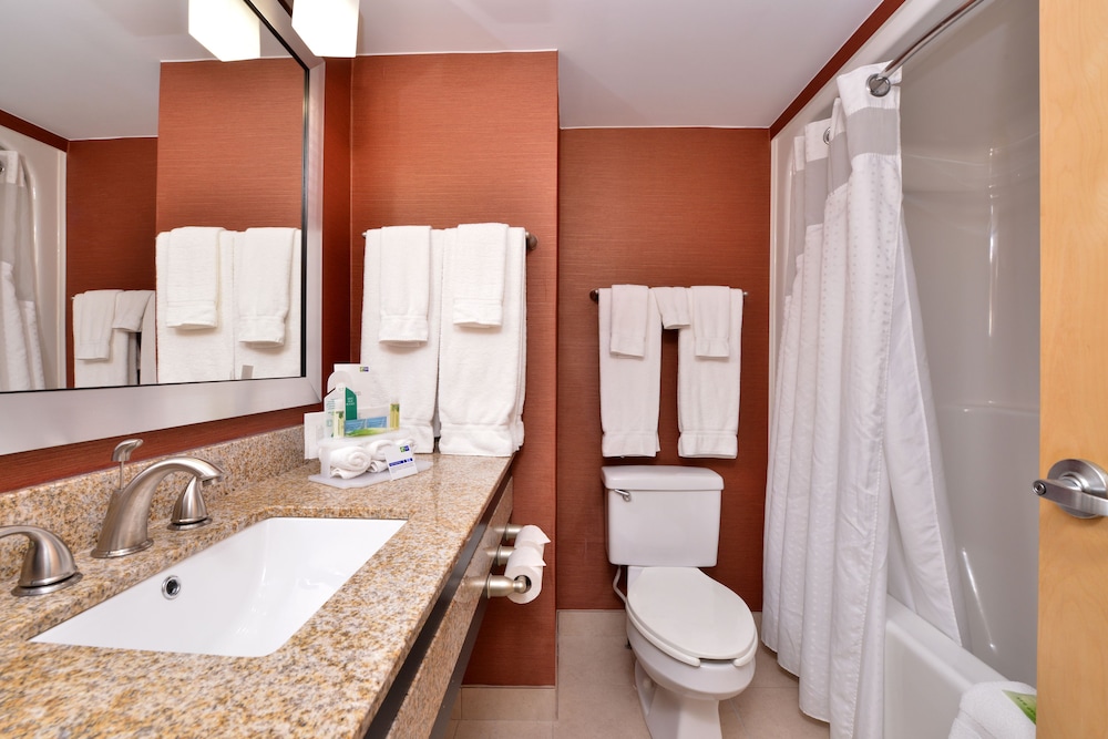 Holiday Inn Express Hotel And Suites Ocean City 27/70