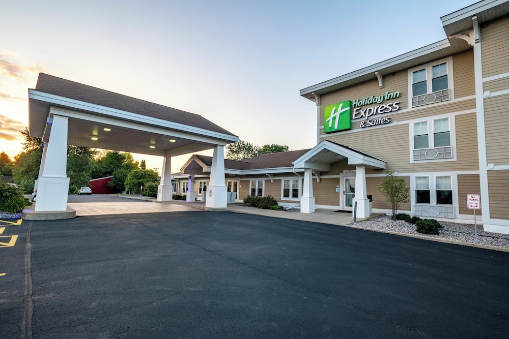 Holiday Inn Express Hotel Suites Iron Mountain 51/57