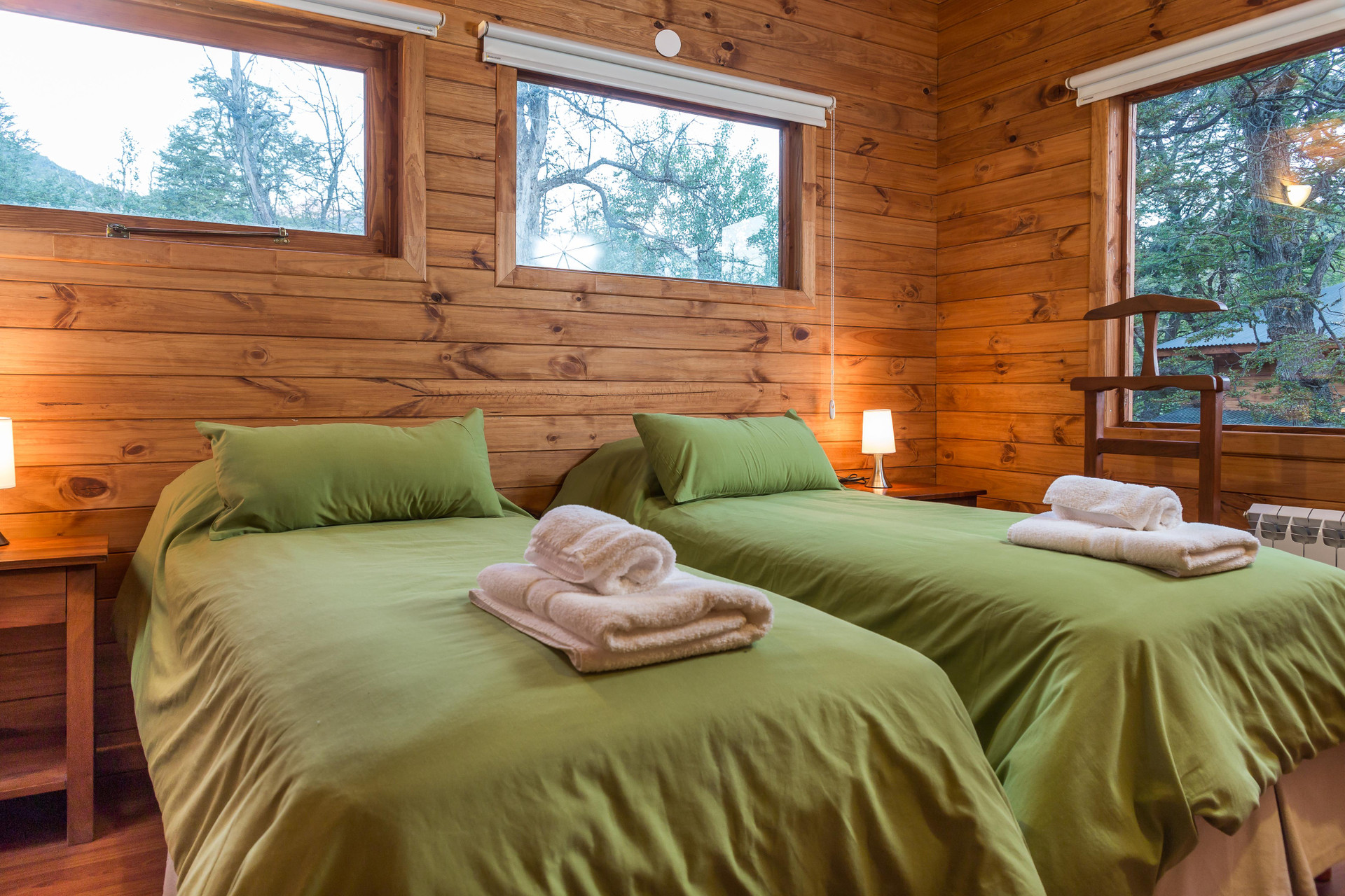 2 Bedrooms, House