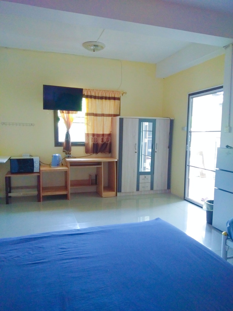 Chomlay Restaurant & Room For Rent 19/27