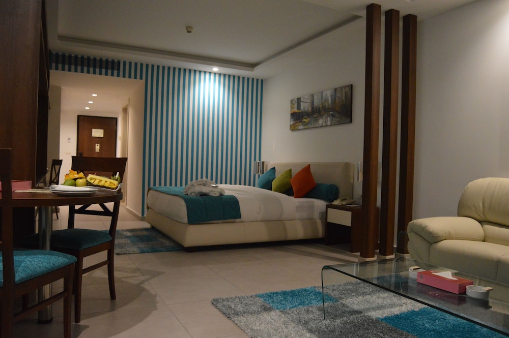 MARKAZIA SUITES 21/78