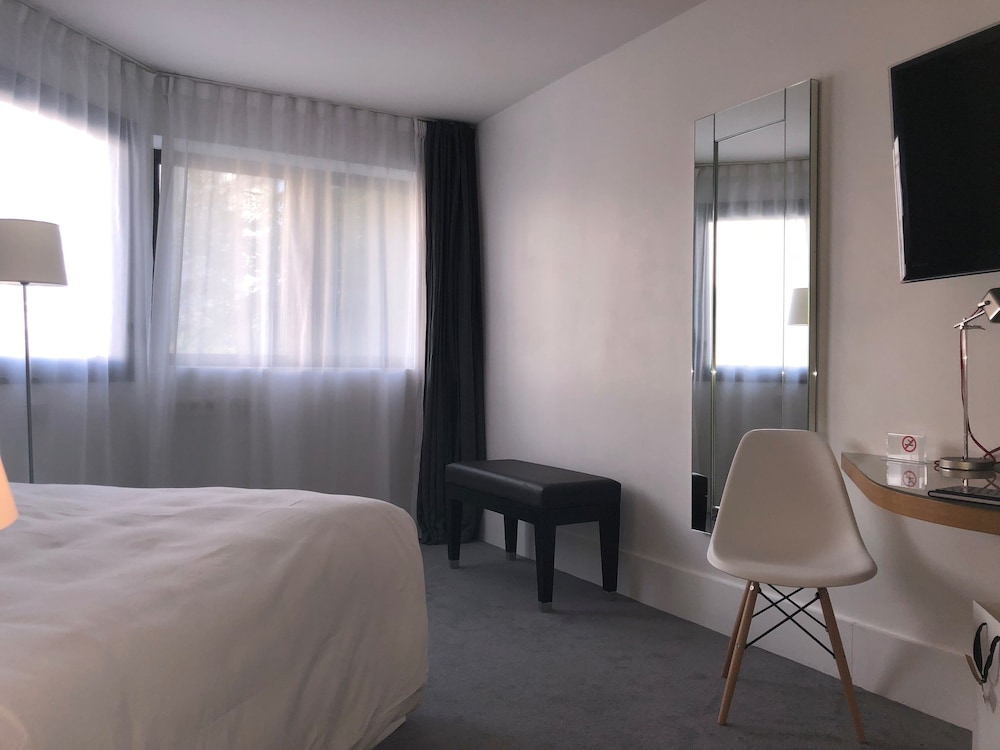 La Maison Champs Elysees 23/67