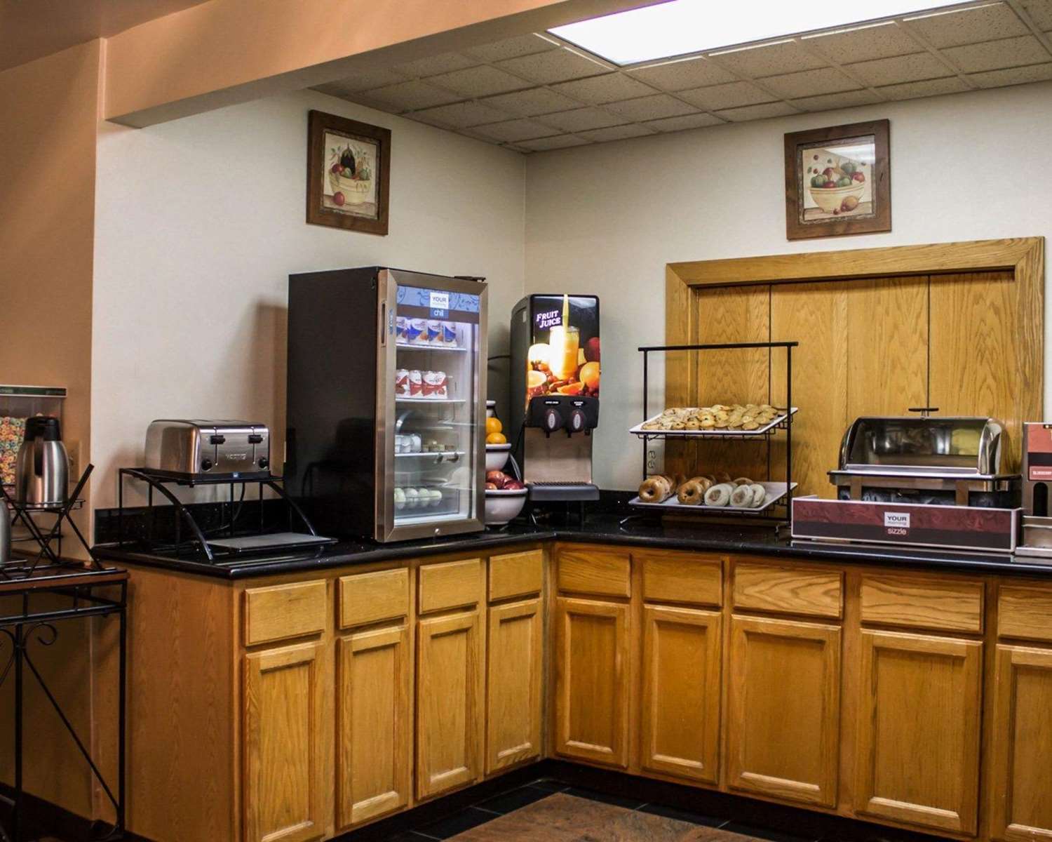 Quality Inn Akron South 13/15