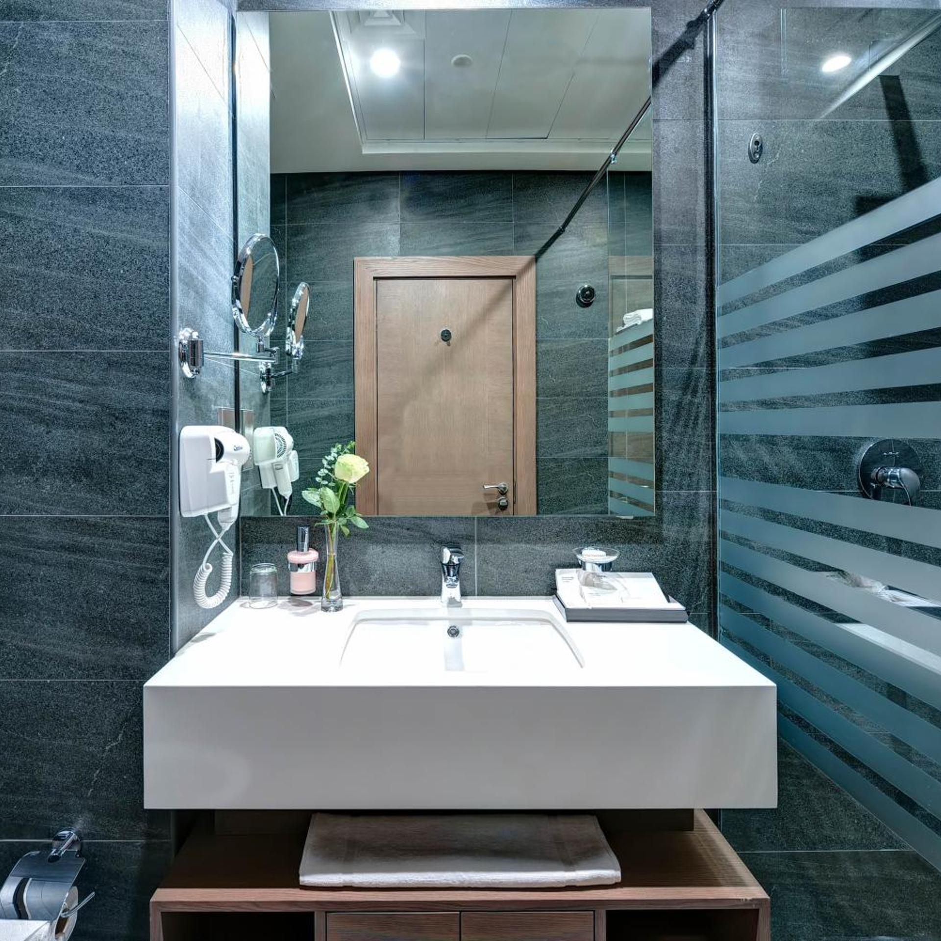 Abar Hotel Apartment Dubai investment Park
