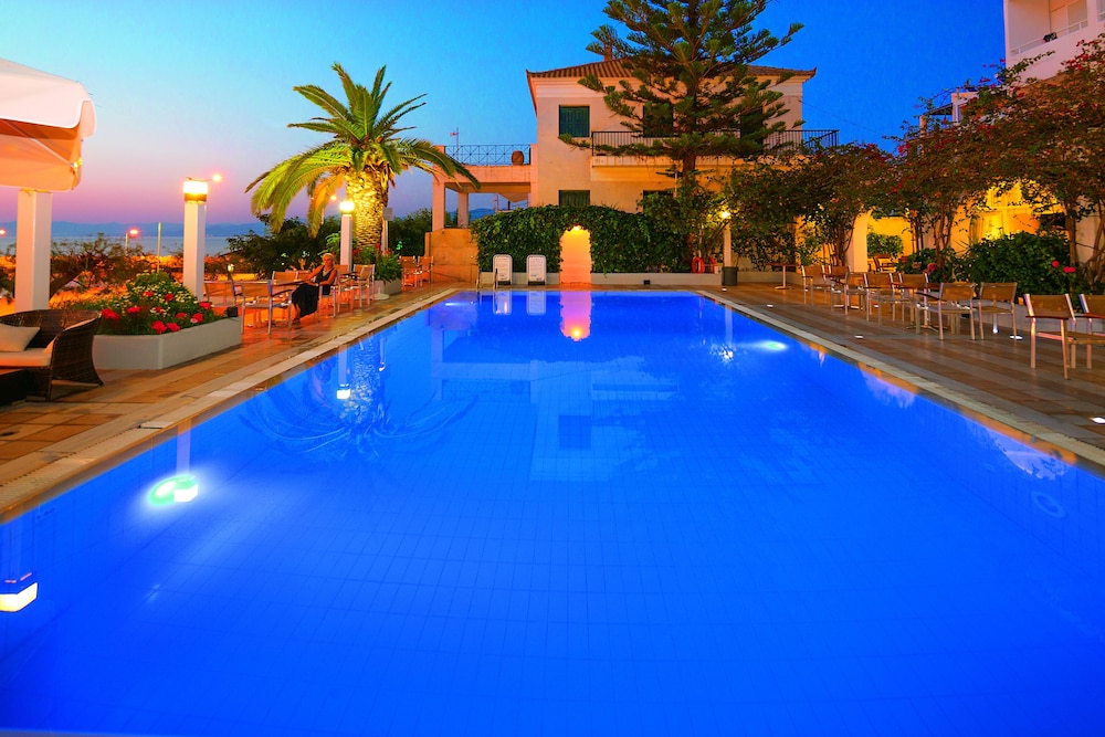 Kyparissia Beach 23/48