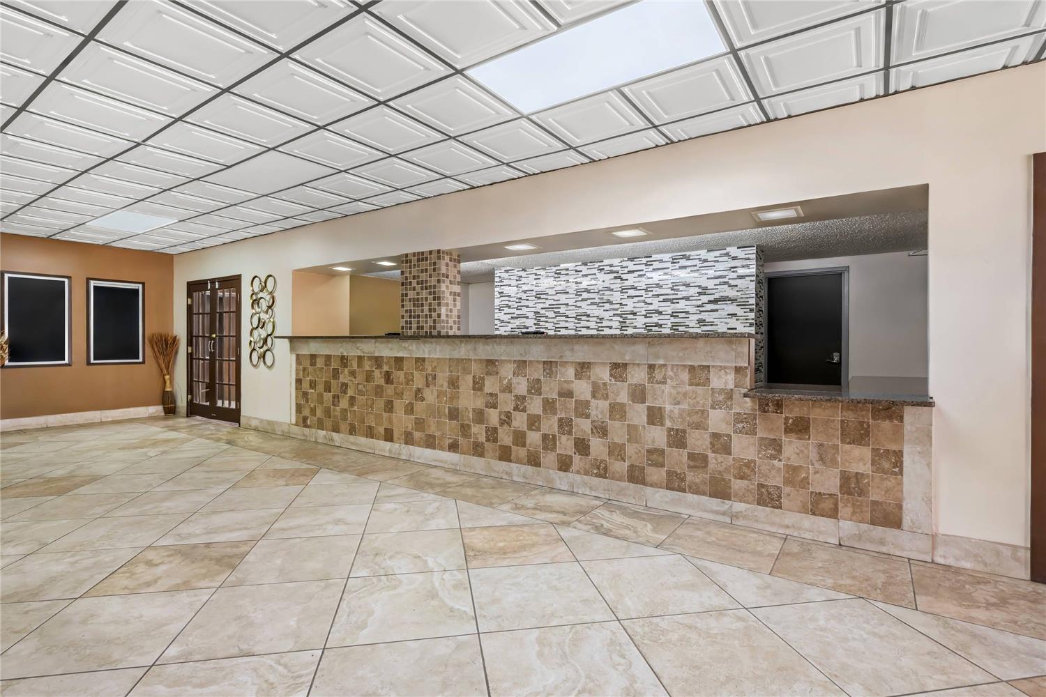 Econo Lodge Carlsbad Caverns Area 7/25