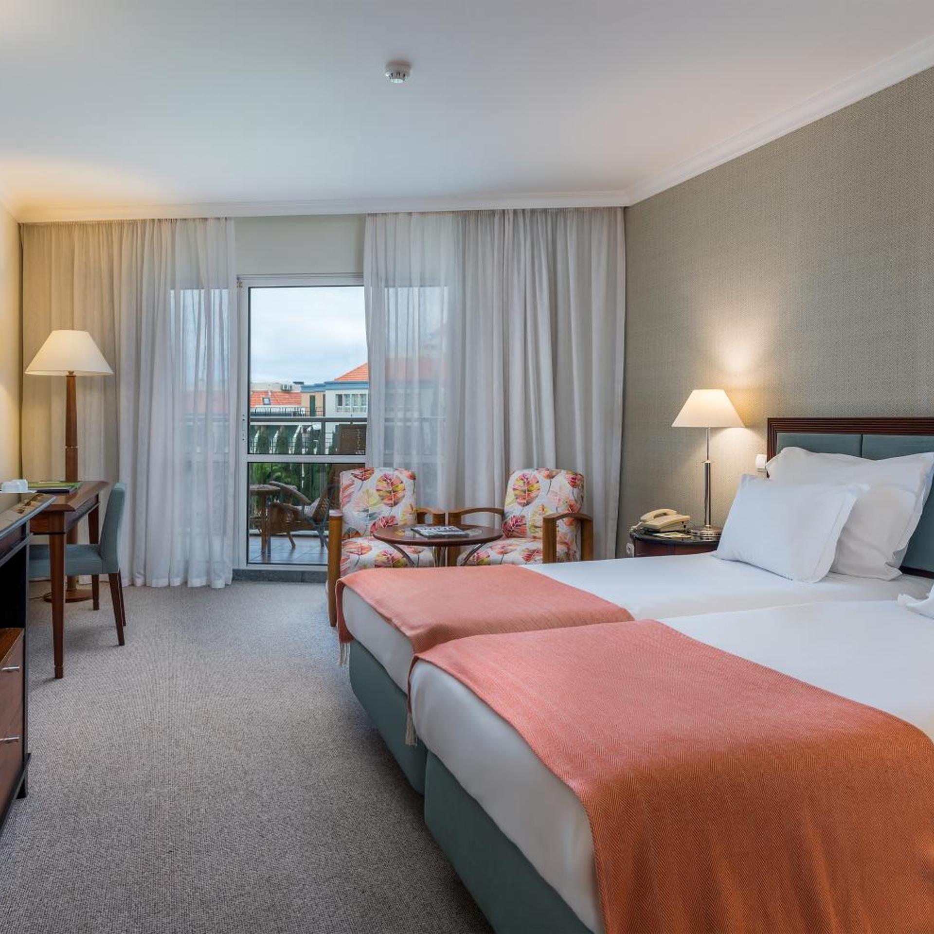 Room, Twin Beds, Lateral Side Sea View، Pestana Grand Premium Ocean Resort 4/8